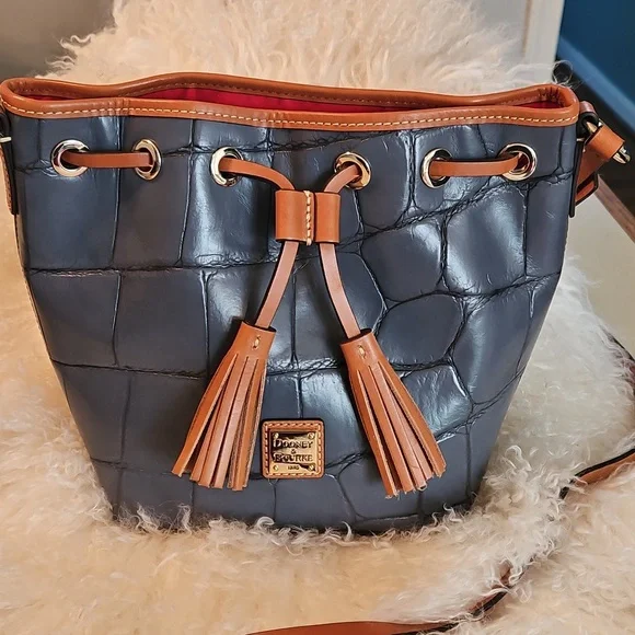 Dooney & Bourke Blue Croc Drawstring Bag & Matching Wristlet - Picture 2 of 12